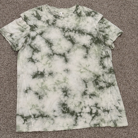 lululemon LA ALL YOURS CUT-OUT SHORT SLEEVE Camo Wash Willow
Green/Army Green 4 - Picture 2 of 6